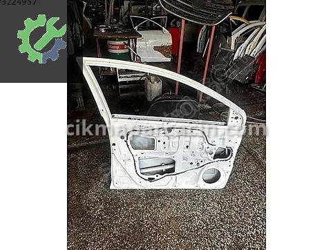 Toyota Corolla Sol Ön Kapı çıkma parça