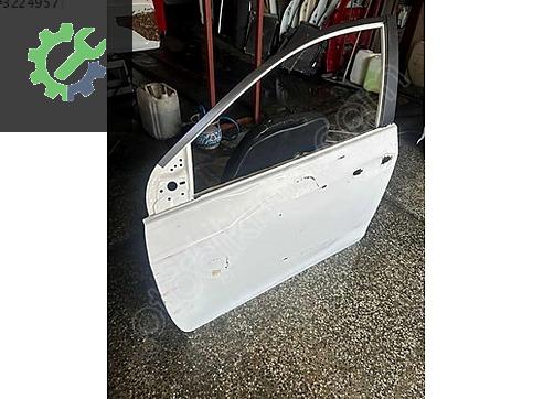 Toyota Corolla Sol Ön Kapı çıkma parça