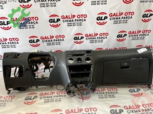 Toyota Corolla Torpido Kapağı çıkma parça