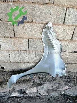 Toyota Corolla Sağ Ön Çamurluk çıkma parça
