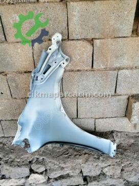 Toyota Corolla Sol Ön Çamurluk çıkma parça