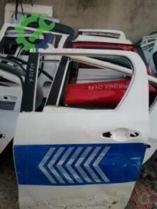 Toyota helüx sol arka kapı