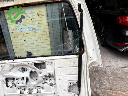 Toyota Hiace Bagaj Kapağı çıkma parça