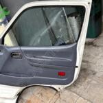 TOYOTA Hİ-ACE SAĞ ÖN KAPI KOMPLE