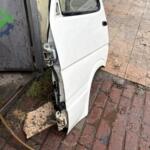 TOYOTA Hİ-ACE SOL ÖN KAPI KOMPLE