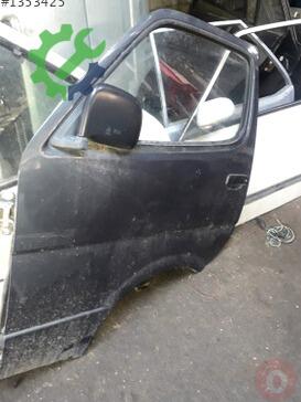 Toyota Hiace Sağ Ön Kapı çıkma parça