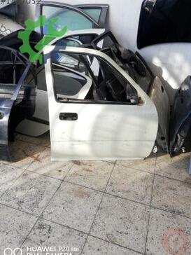 Toyota Hilux Sağ Ön Kapı çıkma parça