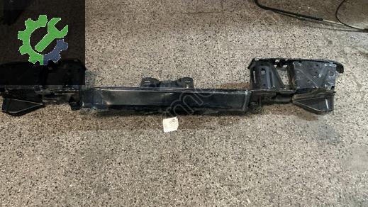 Toyota Hilux Arka Tampon Demiri çıkma parça