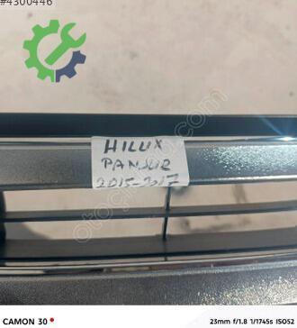 Toyota Hilux Ön Panjur çıkma parça