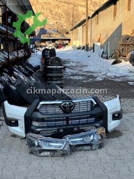 Toyota Hilux Ön Tampon çıkma parça