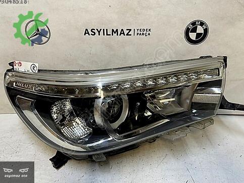 Toyota Hilux Sağ Ön Far çıkma parça