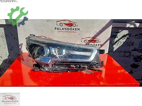 Toyota Hilux Sağ Ön Far çıkma parça