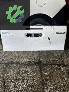 Toyota hılüx bagaj kapağı