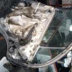 Toyota  karina sağ arka kapı