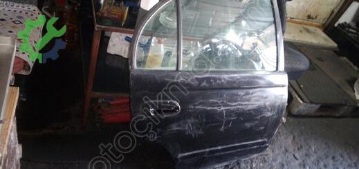 Toyota Carina Sağ Arka Kapı çıkma parça