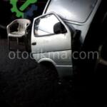 Toyota sağ ön kapi  hatasiz  orjinal