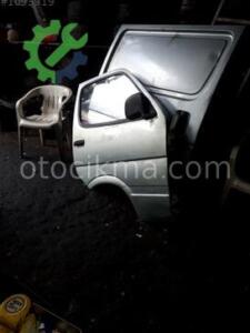 Toyota sağ ön kapi  hatasiz  orjinal