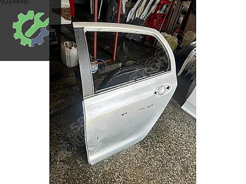 Toyota Verso Sol Ön Kapı çıkma parça