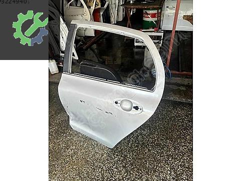 Toyota Verso Sol Ön Kapı çıkma parça