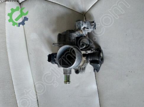 Toyota Hiace Gaz Kelebeği çıkma parça