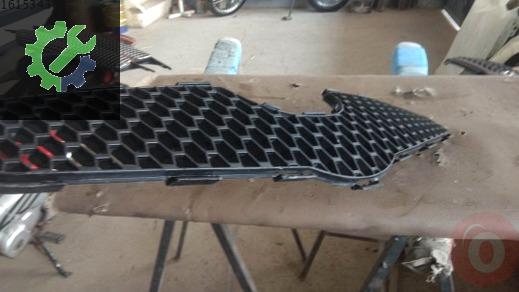 Toyota Yaris Ön Panjur çıkma parça