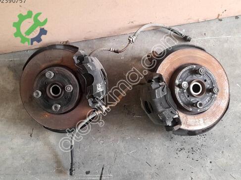 Toyota Yaris Sağ Taşıyıcı çıkma parça