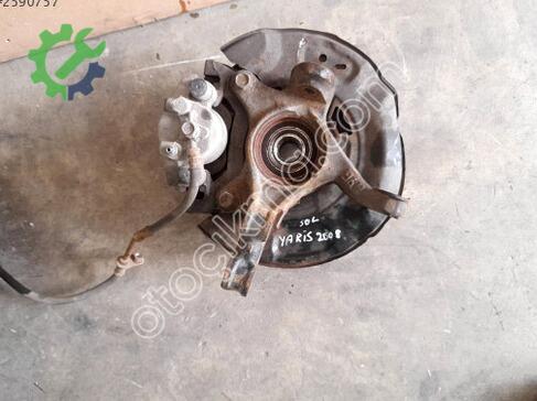 Toyota Yaris Sağ Taşıyıcı çıkma parça