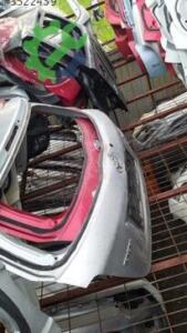 Toyota Yaris arka bagaj kapağı 2011