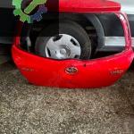 Toyota yaris bagaj kapağı