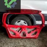 Toyota yaris bagaj kapağı