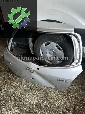 Toyota Yaris Bagaj Kapağı çıkma parça