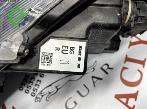 Toyota Yaris Sağ Ön Far çıkma parça