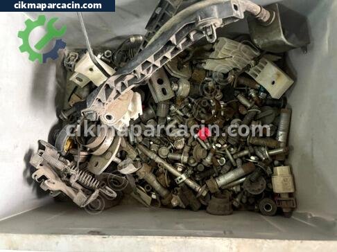 Toyota Yaris Isı Kalkanı çıkma parça