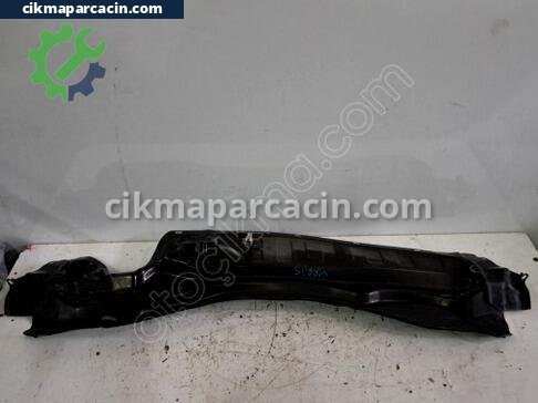 Toyota Yaris Ön Cam Izgarası çıkma parça
