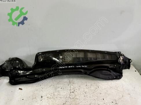 Toyota Yaris Ön Cam Izgarası çıkma parça