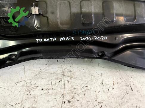 Toyota Yaris Ön Cam Izgarası çıkma parça