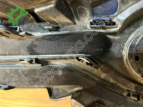 Toyota Yaris Ön Panjur 531010D650 çıkma parça