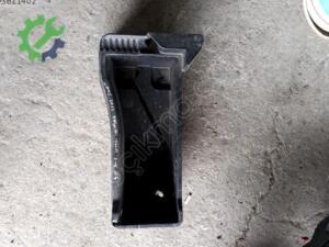 Toyota Yaris sağ arka bagaj iç döşeme 2005 2013