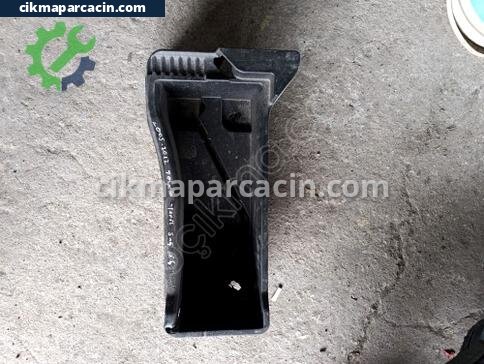 Toyota Yaris Sağ Arka Bagaj çıkma parça