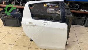 Toyota Yaris Orijinal Çıkma Sağ Arka Kapı