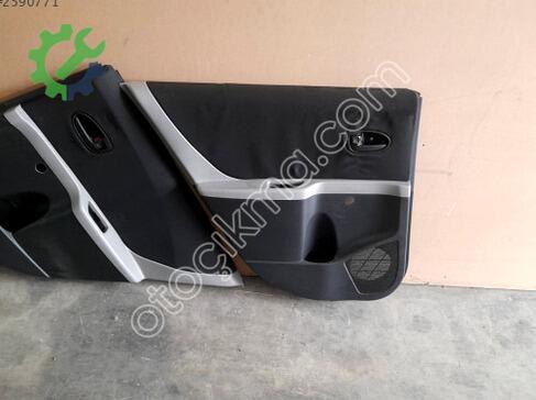 Toyota Yaris Kapı Döşemesi çıkma parça