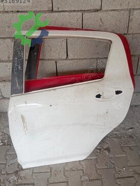 Toyota Yaris Sol Arka Kapı çıkma parça