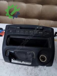 TOYOTA YARİS TEYP ÇAKMAKLIK
