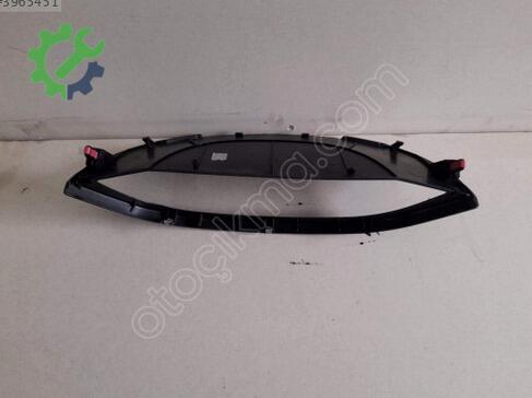 Toyota Yaris Gösterge Çerçevesi çıkma parça