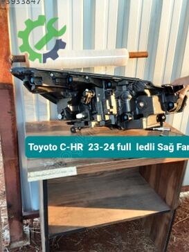 Toyota C-HR Hybrid Sağ Ön Far 23-24 çıkma parça