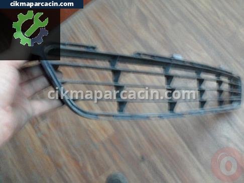 Toyota Corolla Tampon Izgarası çıkma parça