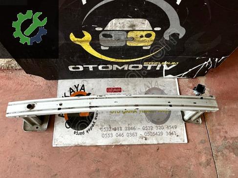 Renault Trafic Ön Tampon Demiri çıkma parça