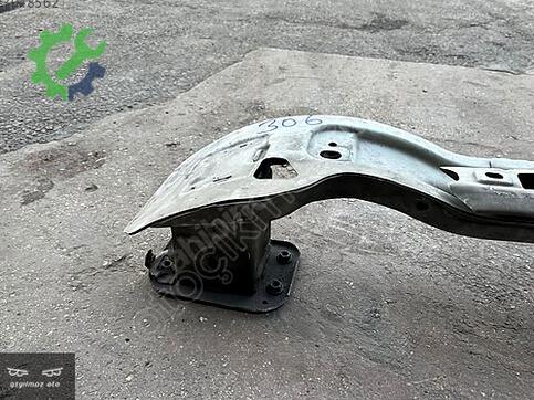 Ford Transit Custom Ön Tampon Demiri BK21-17K876-A çıkma parça