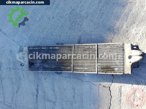 Volkswagen Transporter Intercooler Radyatörü çıkma parça