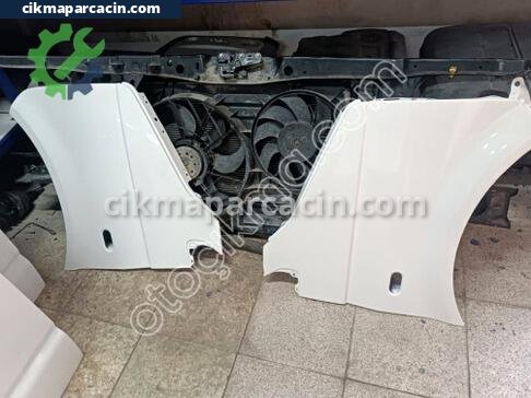 Volkswagen Transporter Sağ Çamurluk çıkma parça